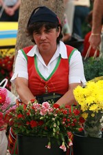 Vendeuse de fleurs du Mercado dos Lavradores